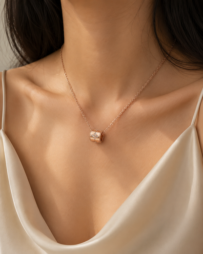 Flairis Necklace with Pendant